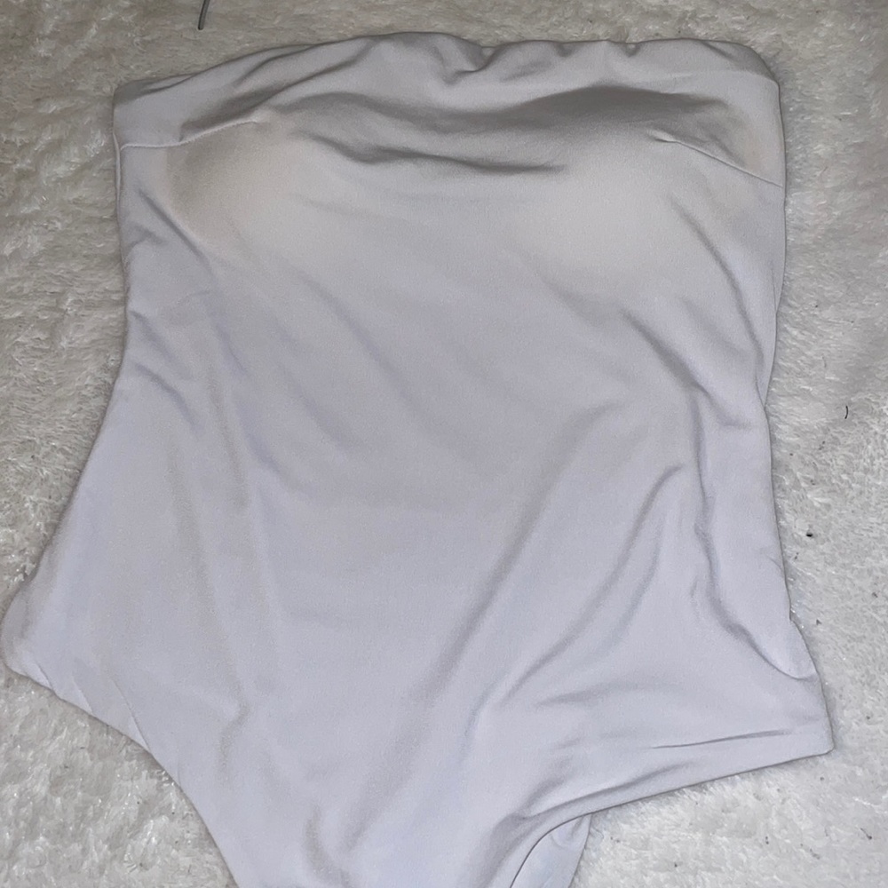 White strapless fashion nova bodysuit